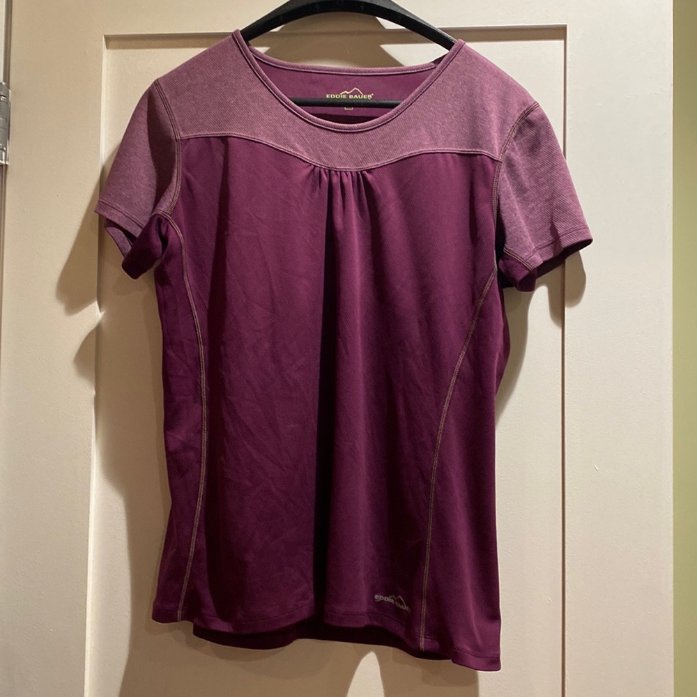 Eddie Bauer short sleeved tshirt. Size XL ladies.